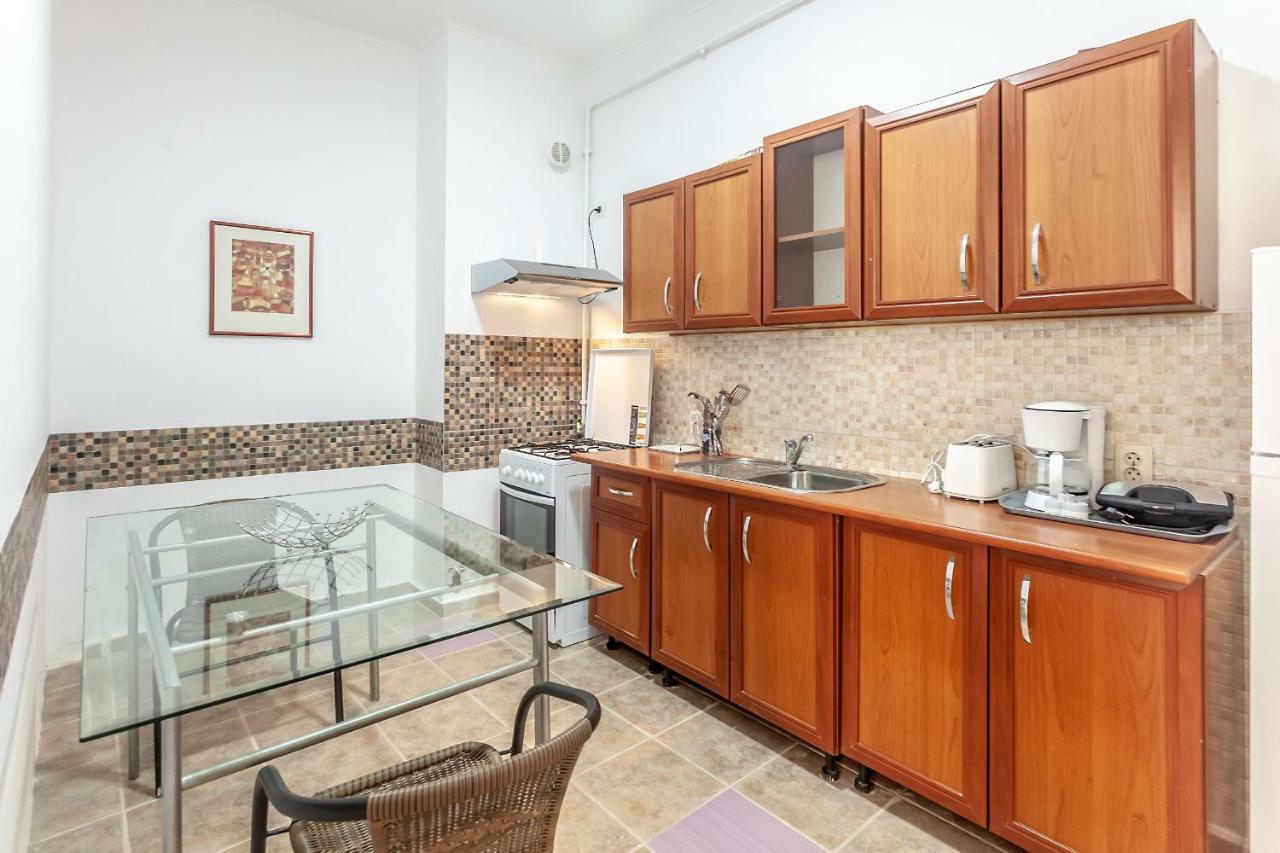 Kostas Apartment *