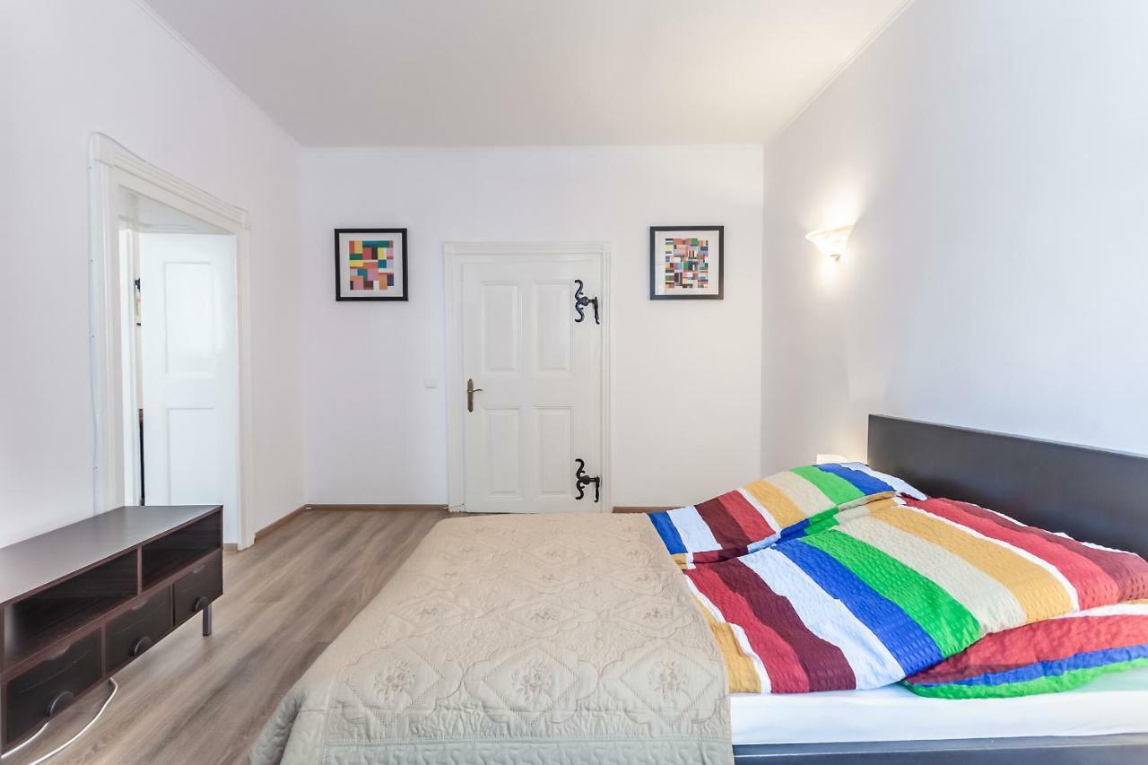 Kostas Apartment *