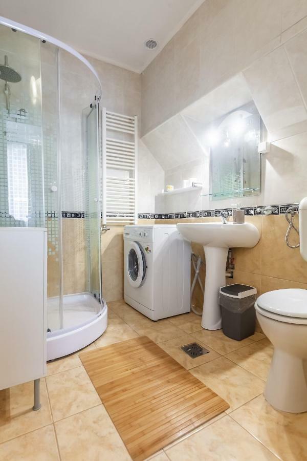 Apartment Kostas Brașov